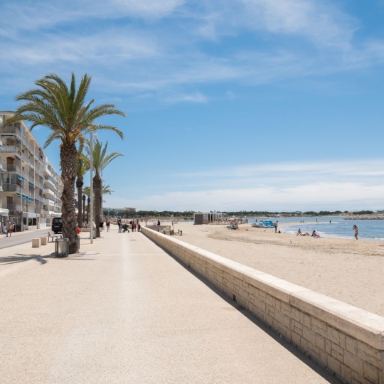  Annonces LANGUEDOC : Apartment | LE GRAU-DU-ROI (30240) | 40 m2 | 420 € 