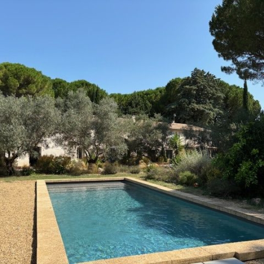  Annonces LANGUEDOC : Domain / Estate | NIMES (30000) | 300 m2 | 820 000 € 