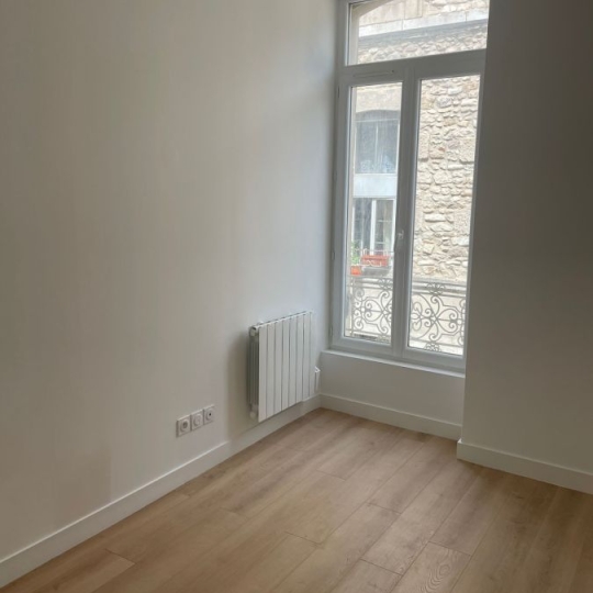  Annonces LANGUEDOC : Apartment | NIMES (30900) | 69 m2 | 786 € 