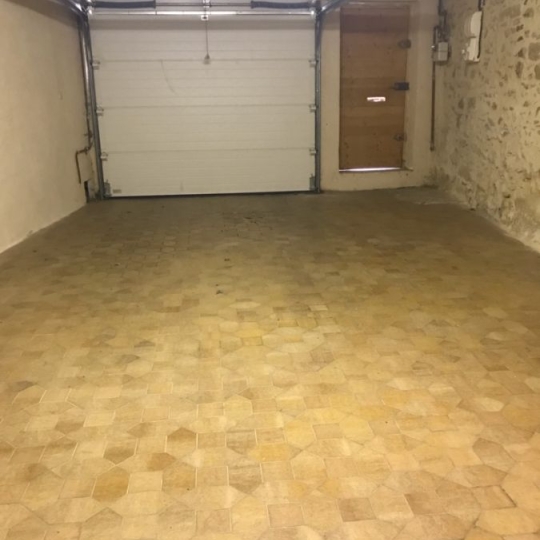  Annonces LANGUEDOC : House | NIMES (30900) | 62 m2 | 780 € 