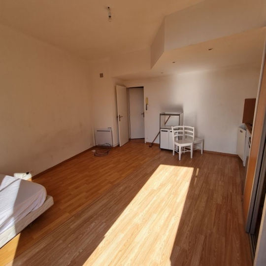  Annonces LANGUEDOC : Apartment | NIMES (30900) | 30 m2 | 410 € 