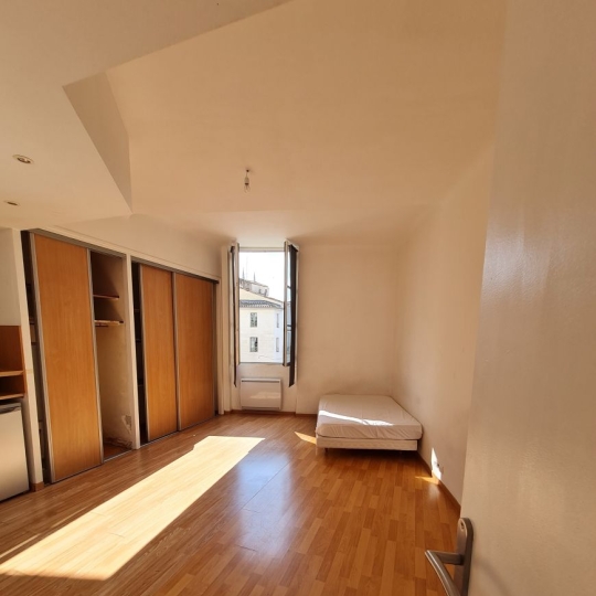  Annonces LANGUEDOC : Apartment | NIMES (30900) | 30 m2 | 410 € 