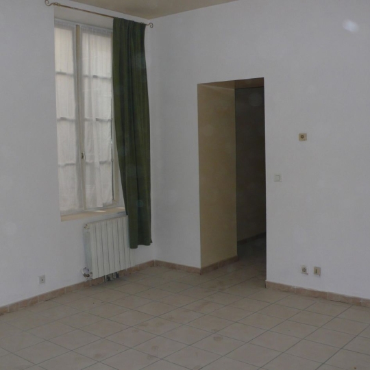  Annonces LANGUEDOC : Apartment | NIMES (30900) | 41 m2 | 437 € 