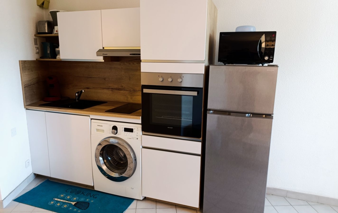 Annonces LANGUEDOC : Appartement | LE GRAU-DU-ROI (30240) | 30 m2 | 350 € 