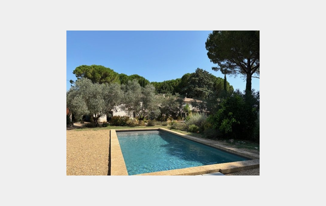 Annonces LANGUEDOC : Domain / Estate | NIMES (30000) | 300 m2 | 820 000 € 