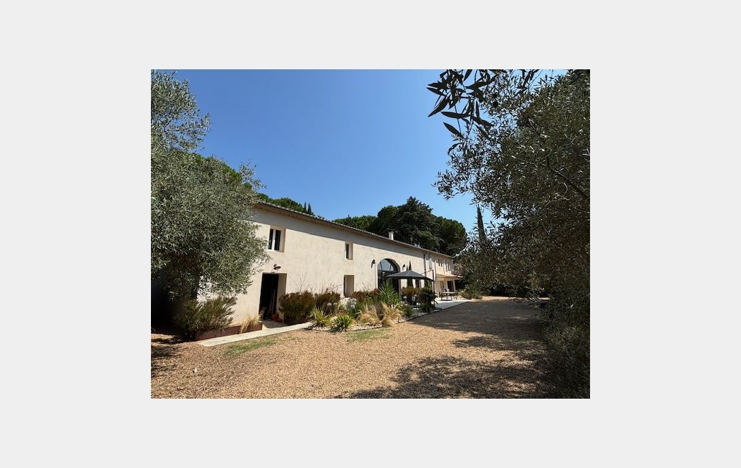 Annonces LANGUEDOC : Domain / Estate | NIMES (30000) | 300 m2 | 820 000 € 