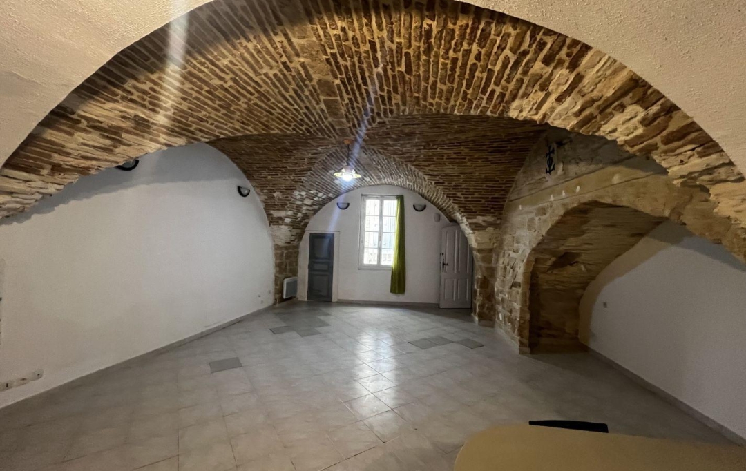 Annonces LANGUEDOC : Apartment | SAINT-GILLES (30800) | 58 m2 | 86 000 € 