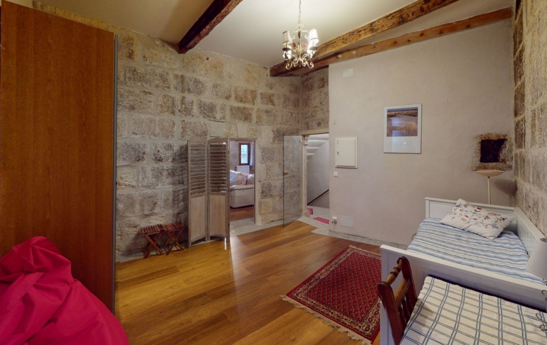 Annonces LANGUEDOC : House | LOUPIAN (34140) | 246 m2 | 1 350 € 