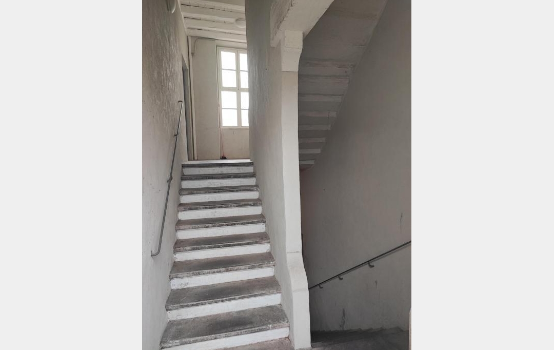 Annonces LANGUEDOC : Immeuble | NIMES (30000) | 214 m2 | 350 000 € 