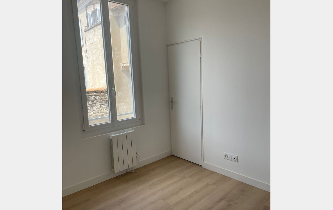 Annonces LANGUEDOC : Apartment | NIMES (30900) | 69 m2 | 786 € 