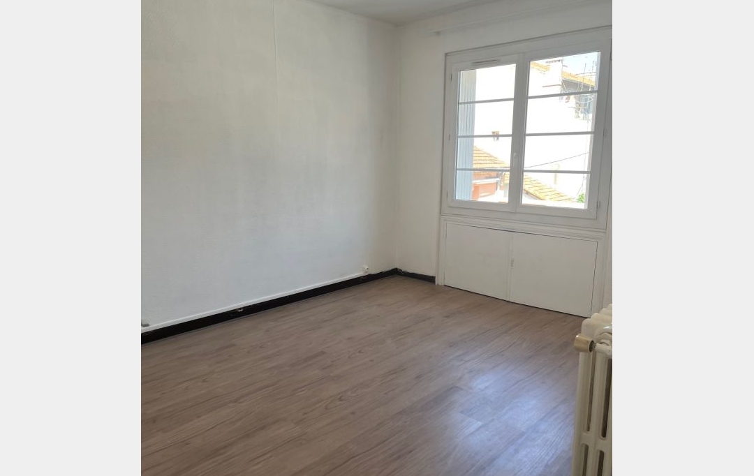 Annonces LANGUEDOC : Apartment | NIMES (30900) | 57 m2 | 600 € 