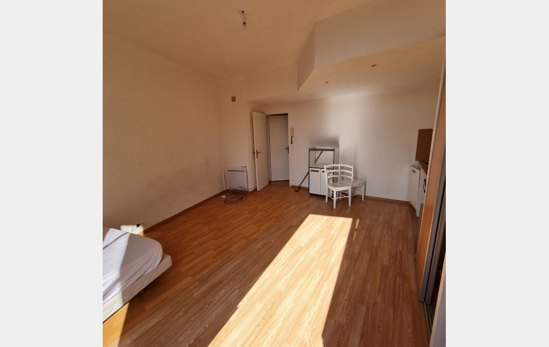 Annonces LANGUEDOC : Apartment | NIMES (30900) | 30 m2 | 410 € 