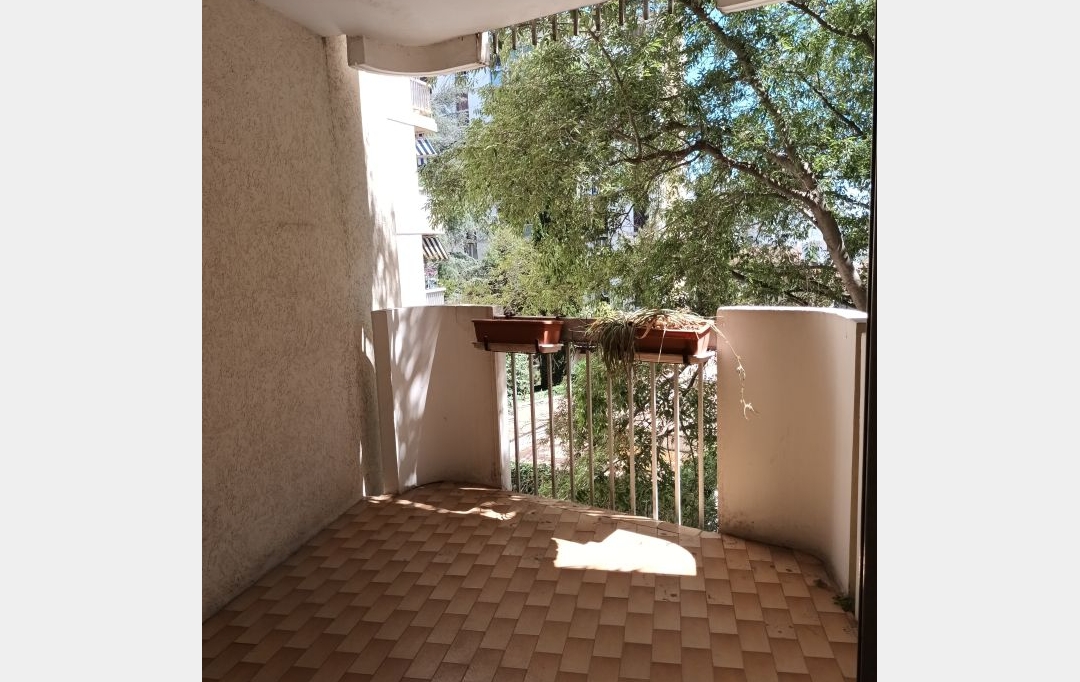 Annonces LANGUEDOC : Apartment | NIMES (30000) | 41 m2 | 610 € 