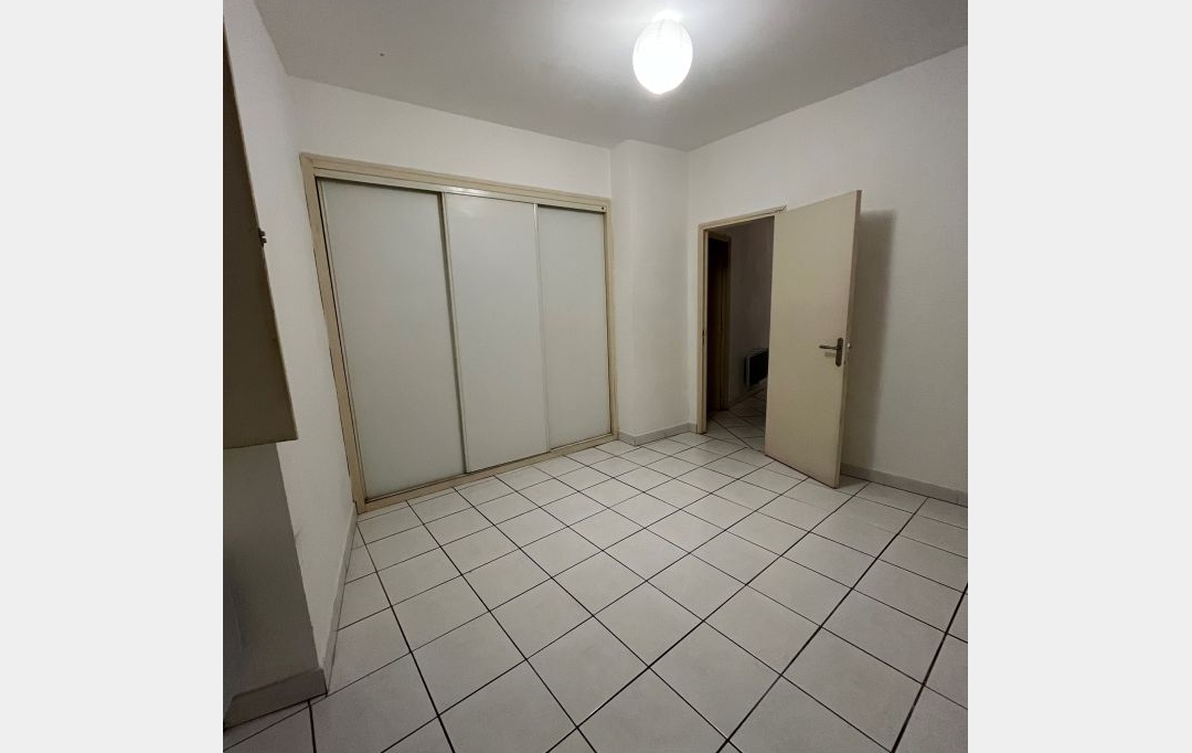 Annonces LANGUEDOC : Apartment | NIMES (30900) | 45 m2 | 524 € 