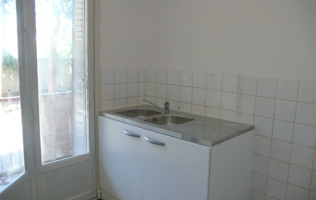 Annonces LANGUEDOC : Apartment | NIMES (30900) | 53 m2 | 619 € 