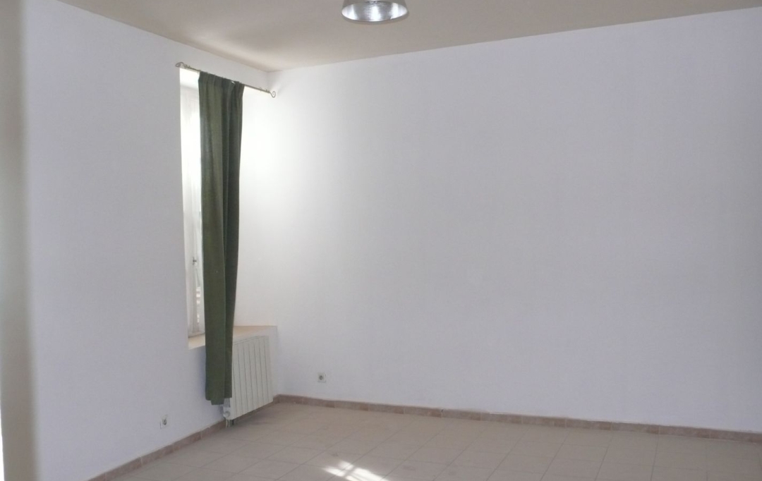 Annonces LANGUEDOC : Apartment | NIMES (30900) | 41 m2 | 437 € 