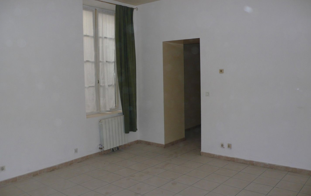 Annonces LANGUEDOC : Apartment | NIMES (30900) | 41 m2 | 437 € 