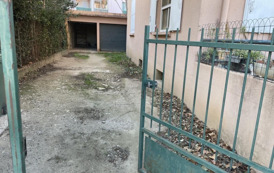 Annonces LANGUEDOC : Parking | NIMES (30000) | 12 m2 | 80 € 