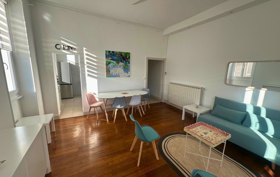 Annonces LANGUEDOC : Appartement | NIMES (30000) | 55 m2 | 850 € 