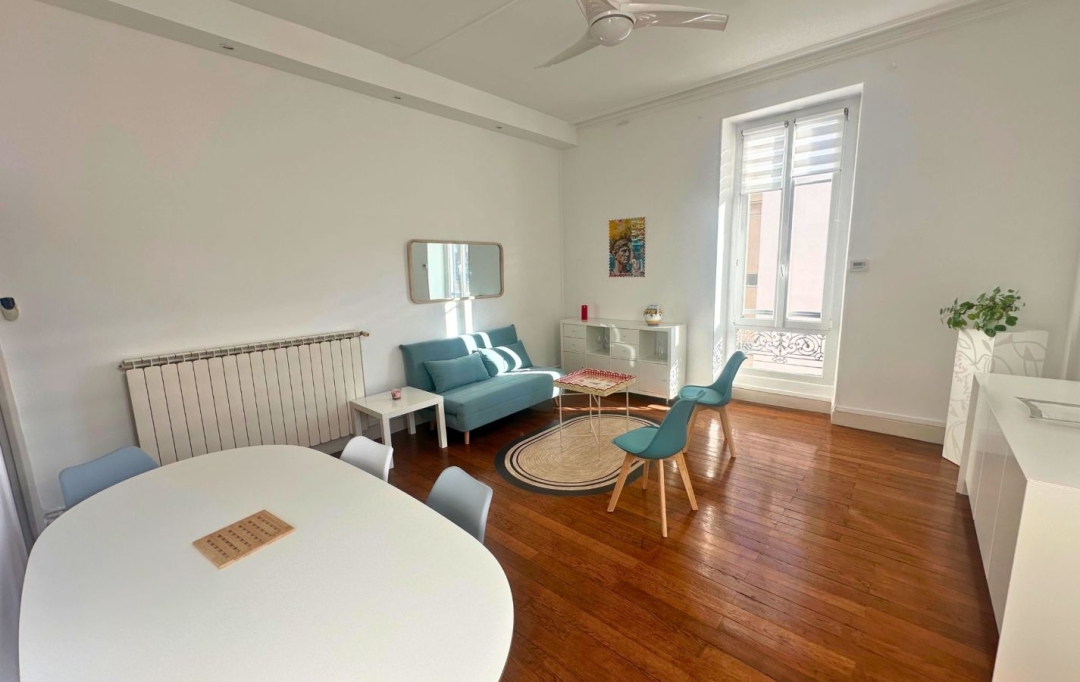 Annonces LANGUEDOC : Appartement | NIMES (30000) | 55 m2 | 850 € 