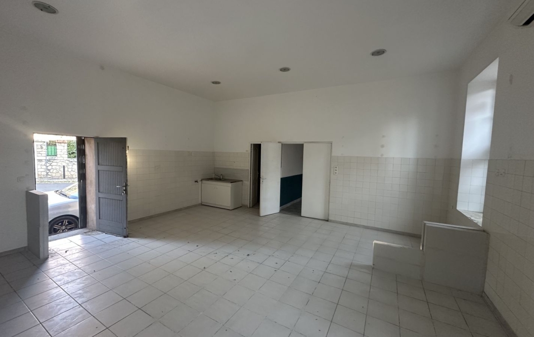 Annonces LANGUEDOC : Local / Bureau | NIMES (30000) | 562 m2 | 472 500 € 